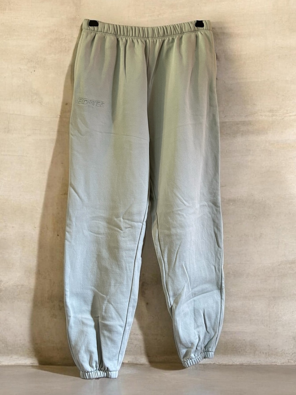 NWOT BO+ TEE Cotton Fleece High-rise Joggers in Grey. Women’s Large